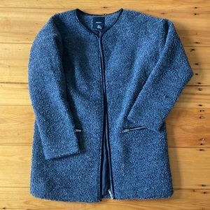 Forever 21 gray coat with lining zip closure size small zip pockets